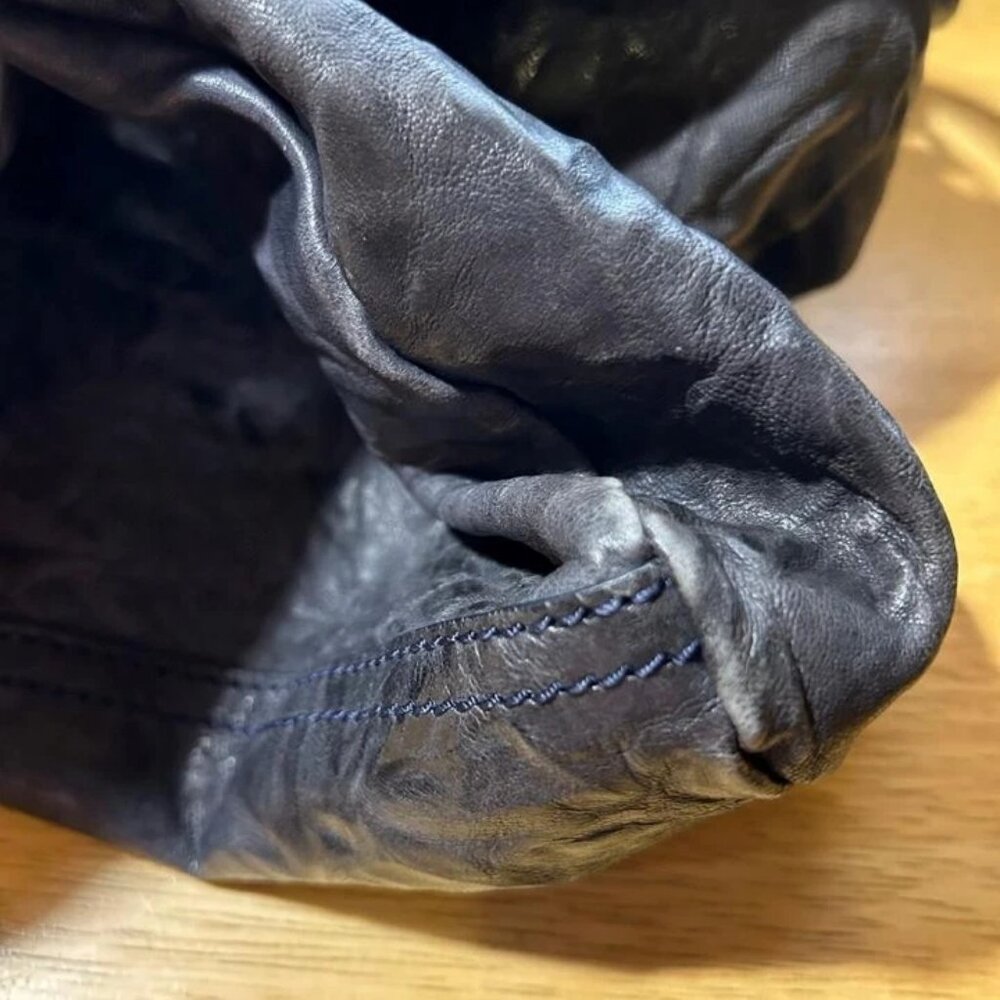 Authenticate Givenchy Pepe Black Wrinkled Sheepskin Leather Crossbody Handbag - Picture 15 of 16